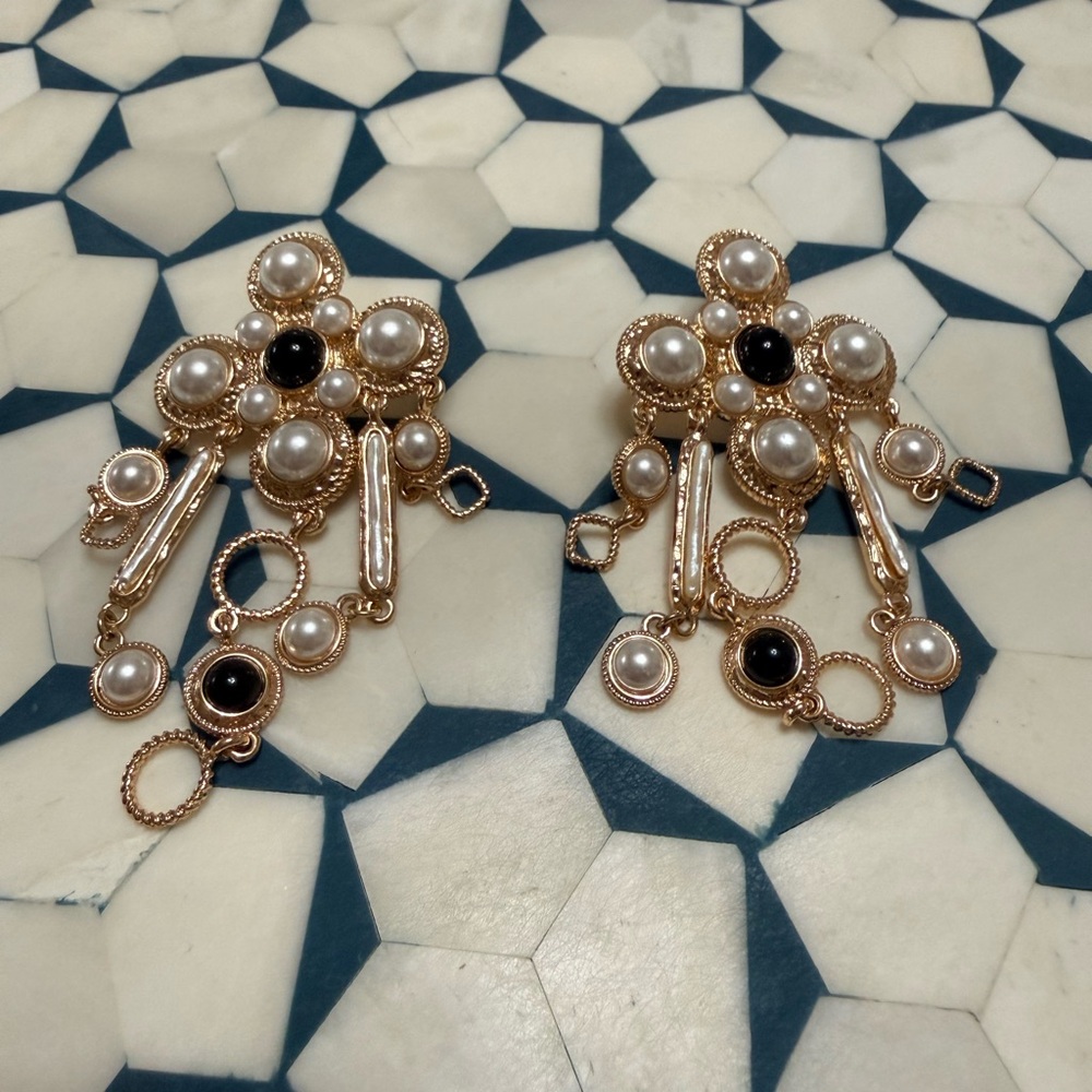 Elegant Gold and Black Pearl Earrings statement chandelier dangle